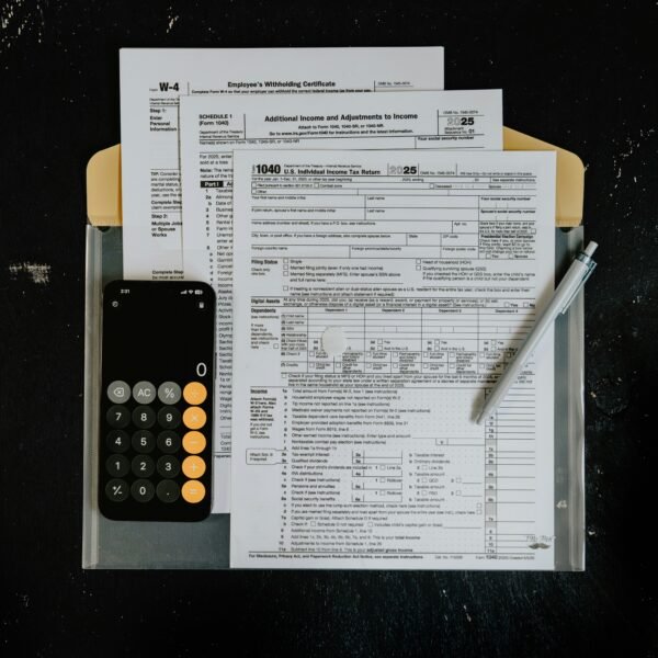 How to Save Money on Utility Bills: 40 Practical Ways to Lower Monthly Expenses (2026 Guide)