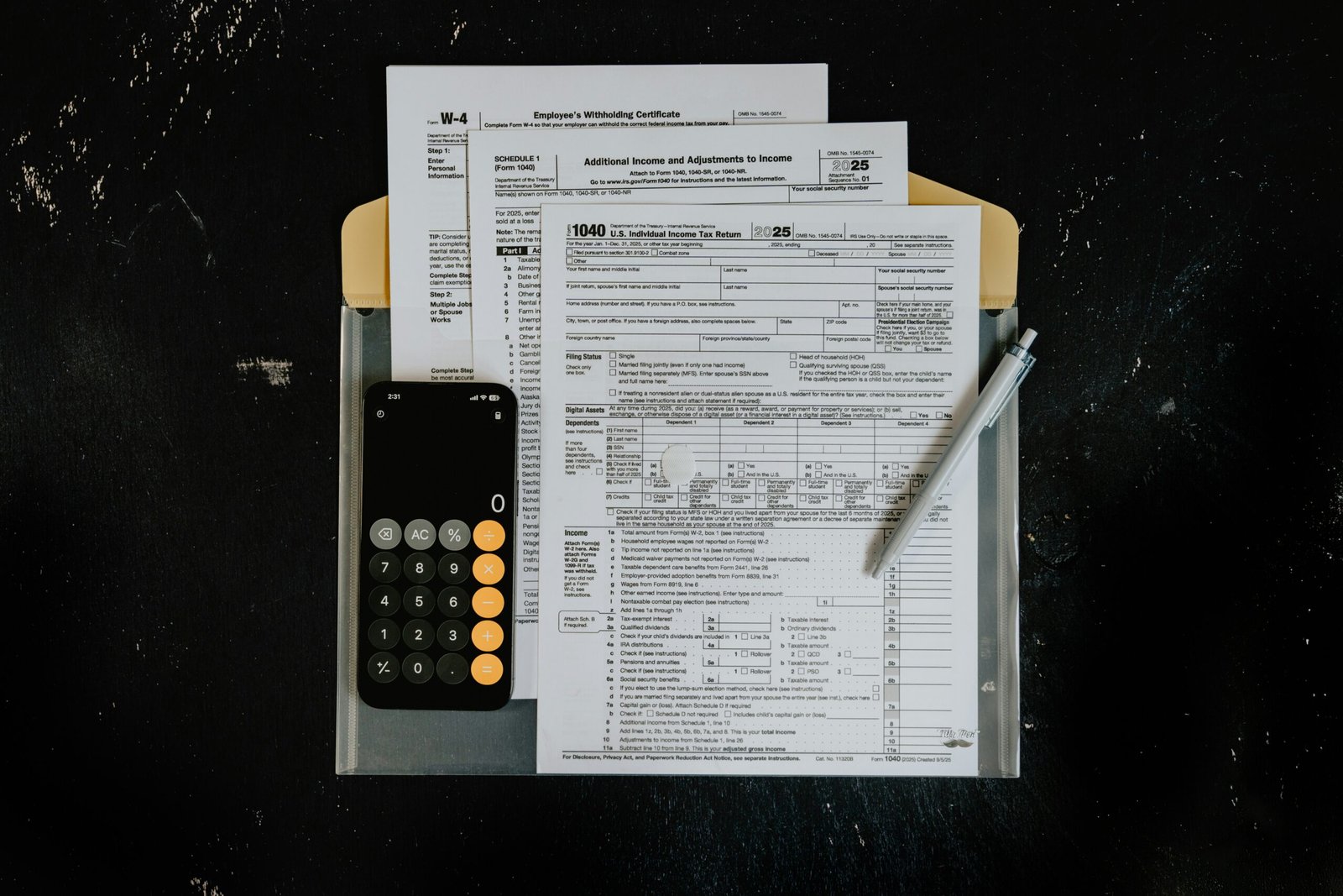 How to Save Money on Utility Bills: 40 Practical Ways to Lower Monthly Expenses (2026 Guide)